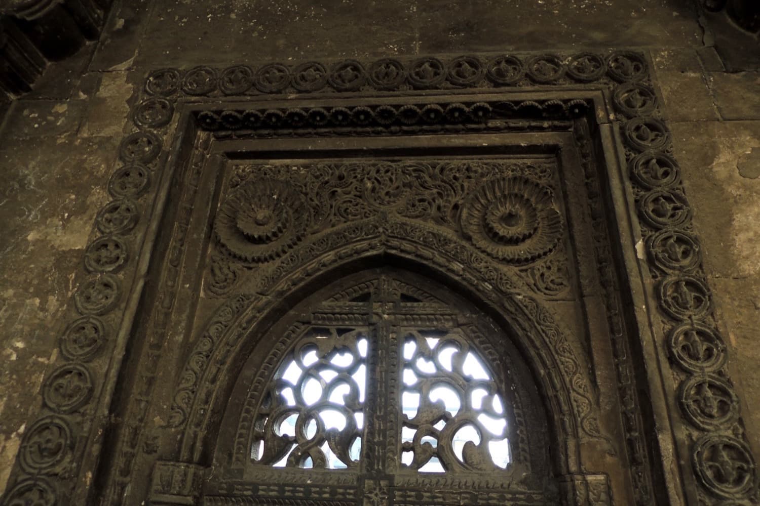 Rani no Hajiro, the tombs of the queens of Ahmed Shah, Ahmedabad